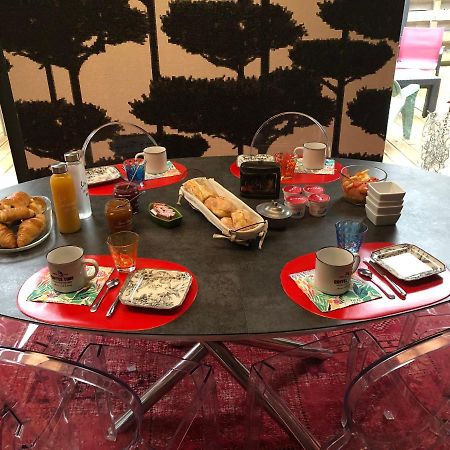 Chez Cathy Et Leo Bed & Breakfast Dinan Bagian luar foto