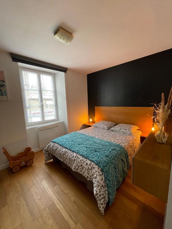 Chez Cathy Et Leo Bed & Breakfast Dinan Bagian luar foto