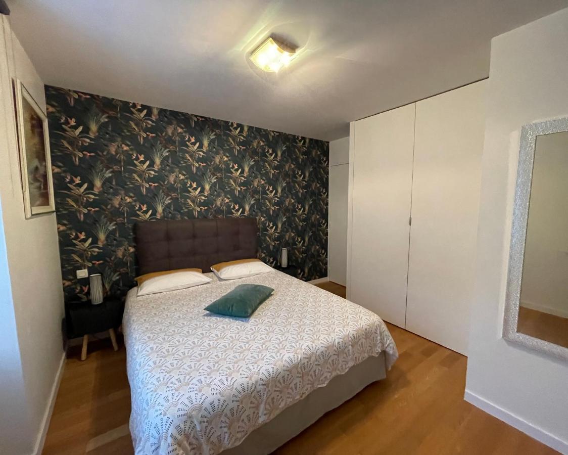 Chez Cathy Et Leo Bed & Breakfast Dinan Bagian luar foto
