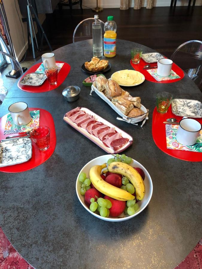 Chez Cathy Et Leo Bed & Breakfast Dinan Bagian luar foto